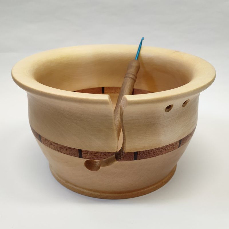 Misky a odvíječe na klubíčka